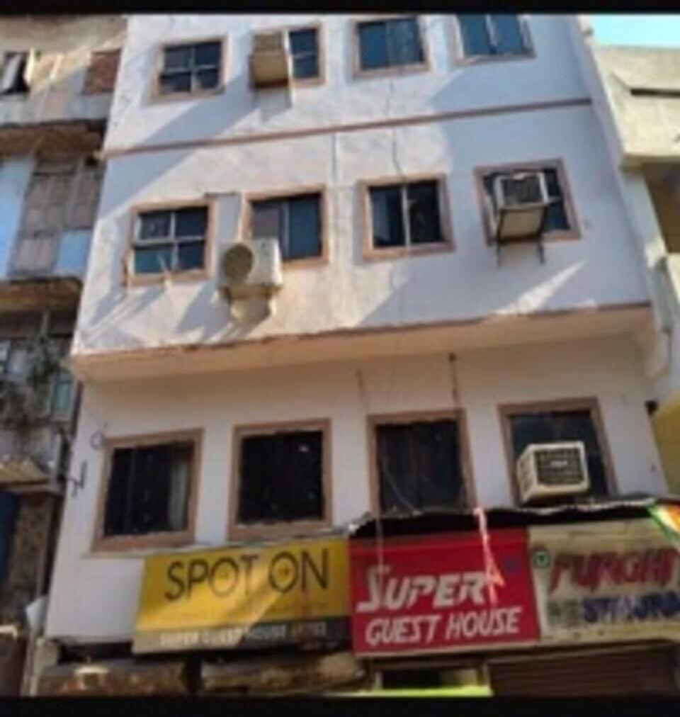 Hotel O Super Guest House Ahmedabad Eksteriør billede