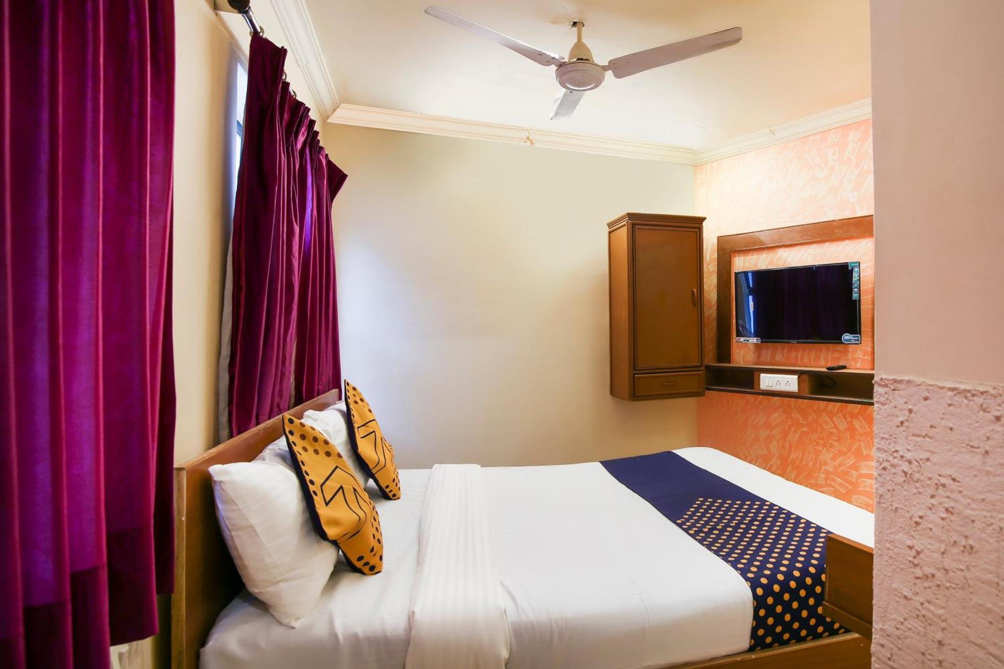 Hotel O Super Guest House Ahmedabad Eksteriør billede